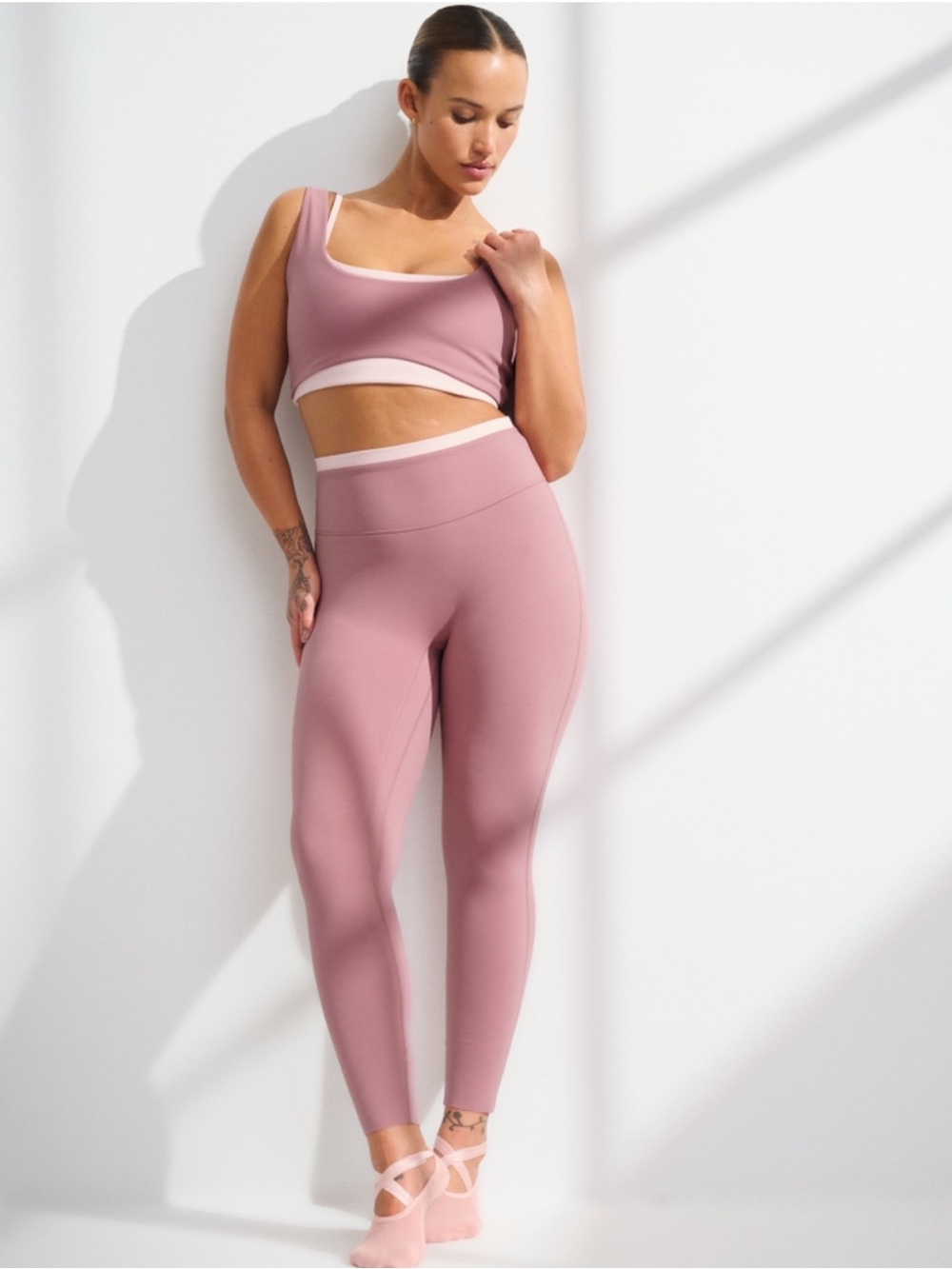 Abercrombie & Fitch YPB studioFLEX Curve Love Legging NWOT